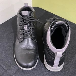 EUC Salomon Sz 9.5 black/gray lace-up boots